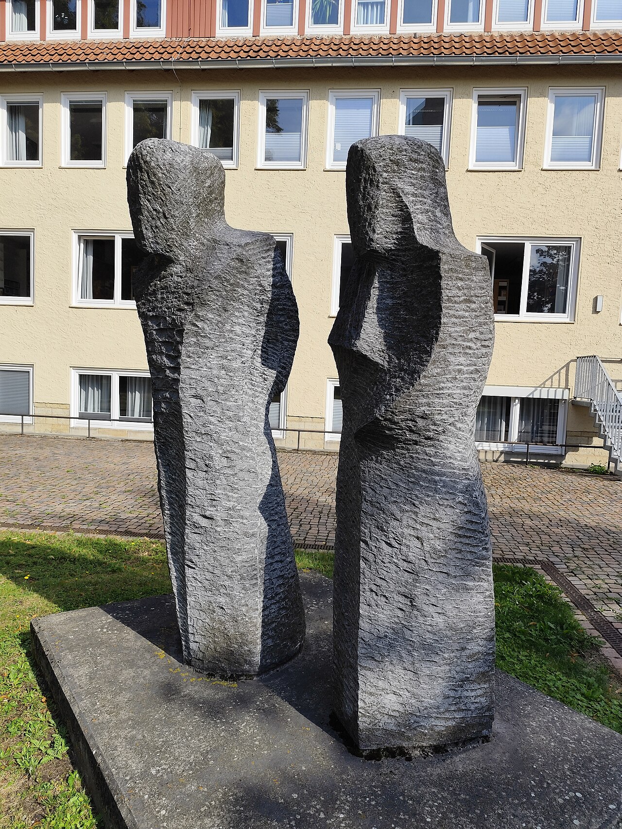 Skulptur Gespräch (Donato Diez) in Hildesheim