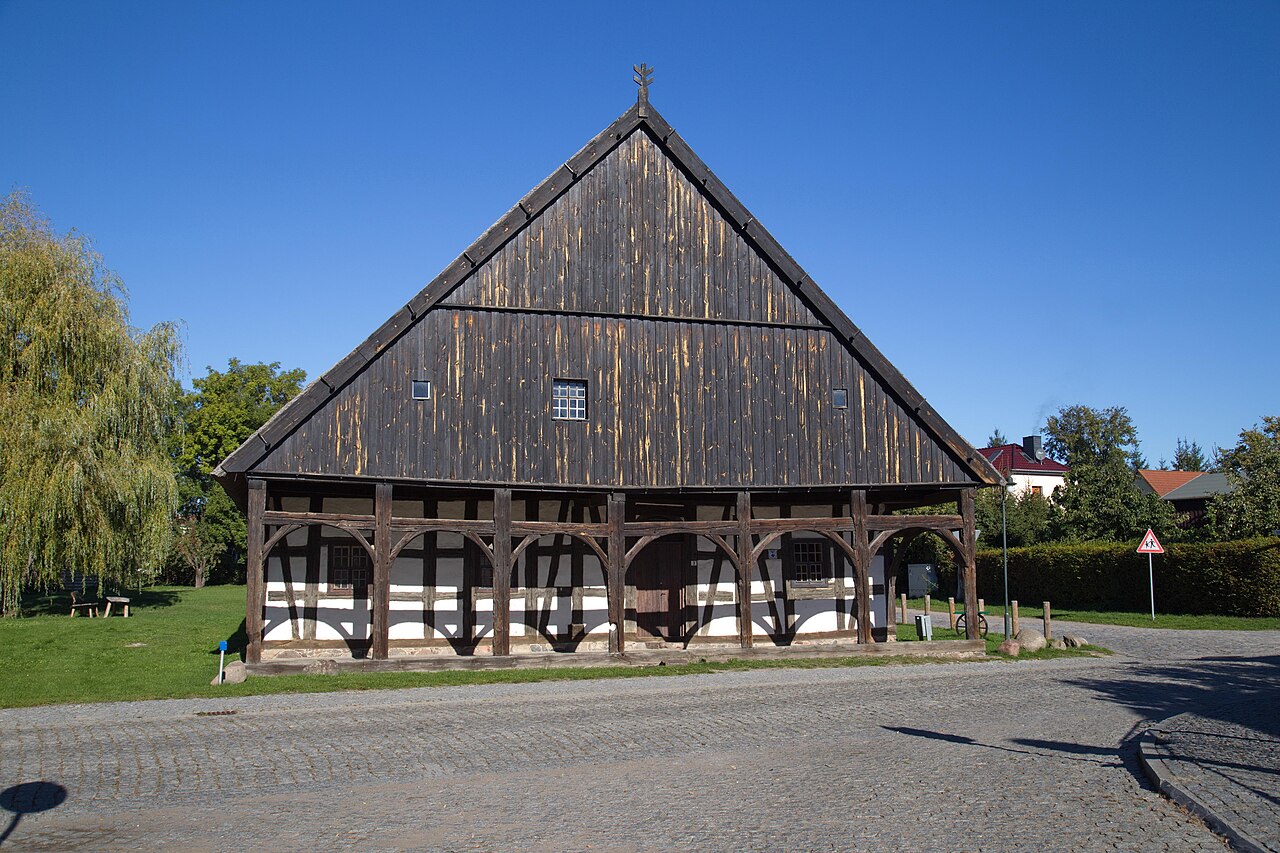 Pillgram, Biegener Straße 3, Vorgiebel-Laubenhaus, Giebelansicht von Süd, Denkmalliste: 09115313