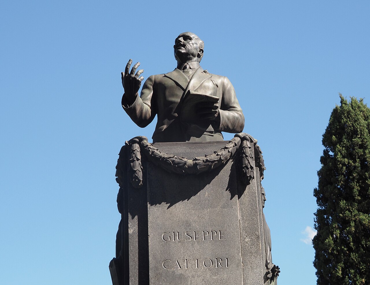 Giuseppe Cattori monument by Fiorenzo Abbondio, Muralto, 1939