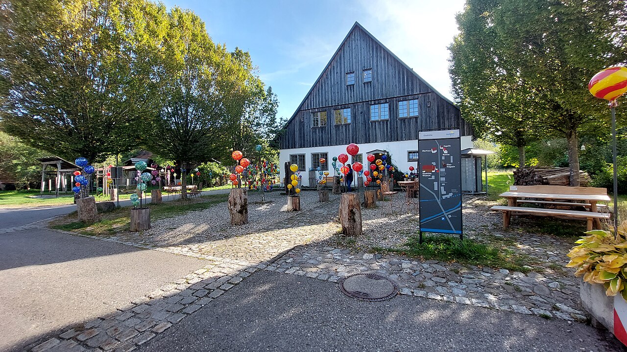 Glashütte Schmidsfelden im Allgäu as seen from the street