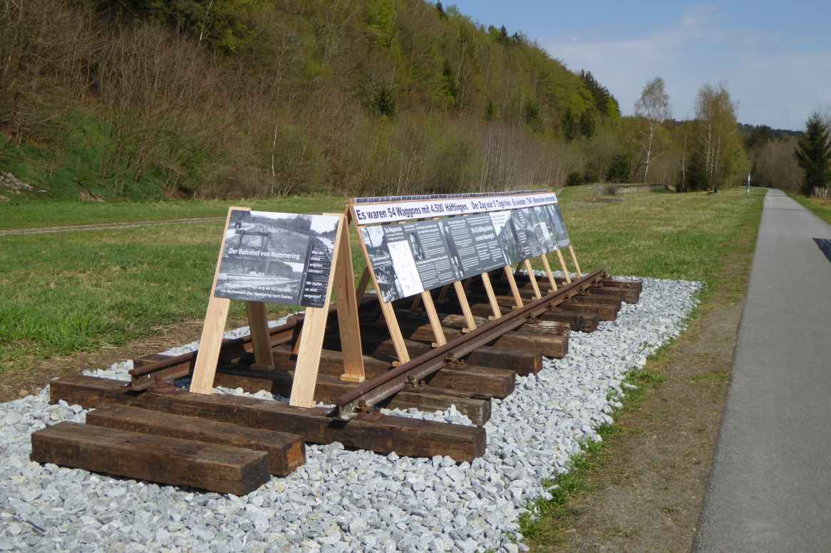 Foto von Gleis der Erinnerung