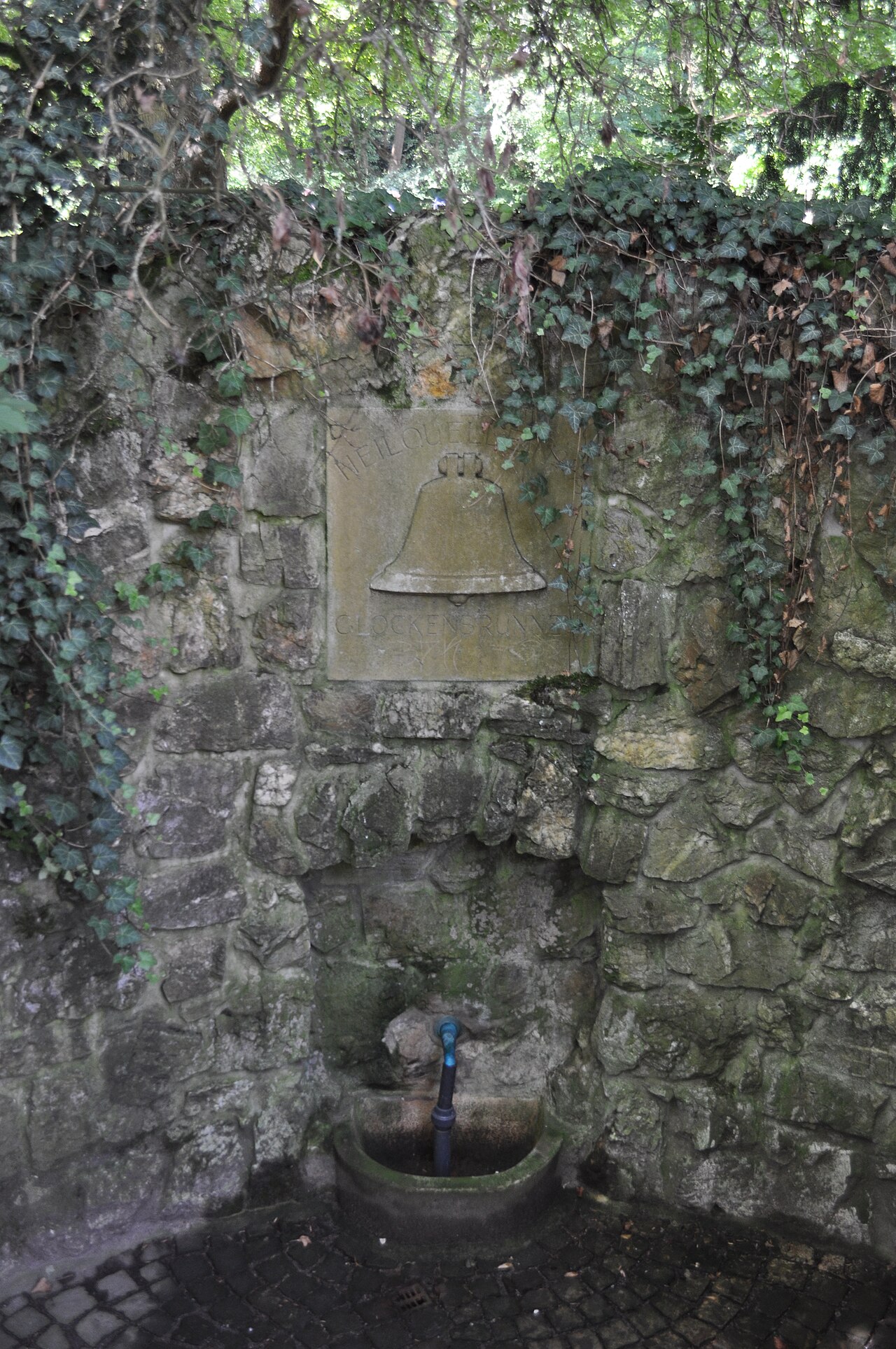 Glockenbrunnen im Wilhelmspark in Bad Soden am Taunus