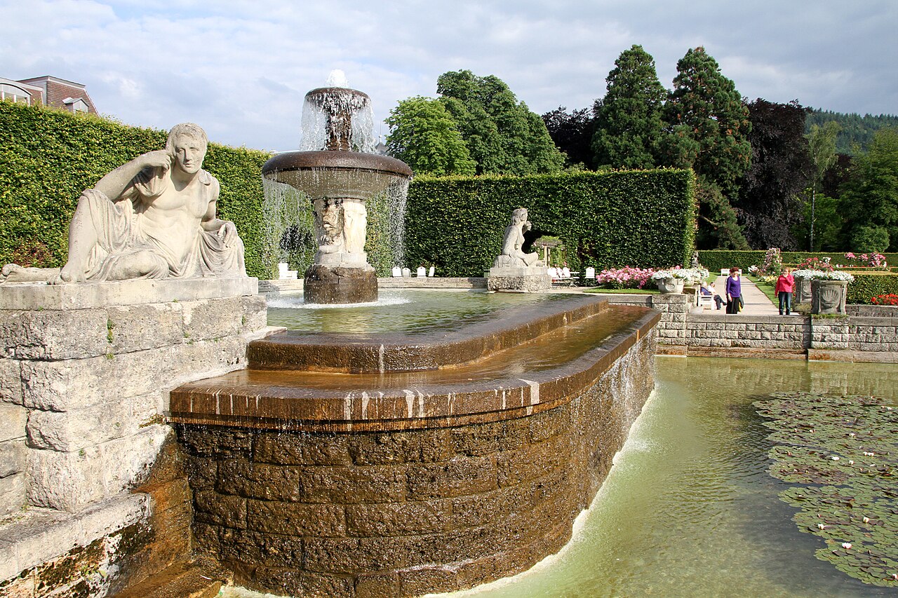 Josefinenbrunnen in der Gönneranlage Baden-Baden
