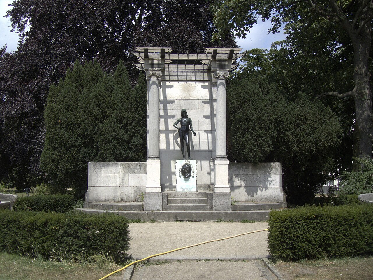 Goethe-Denkmal im Herrengarten, Darmstadt