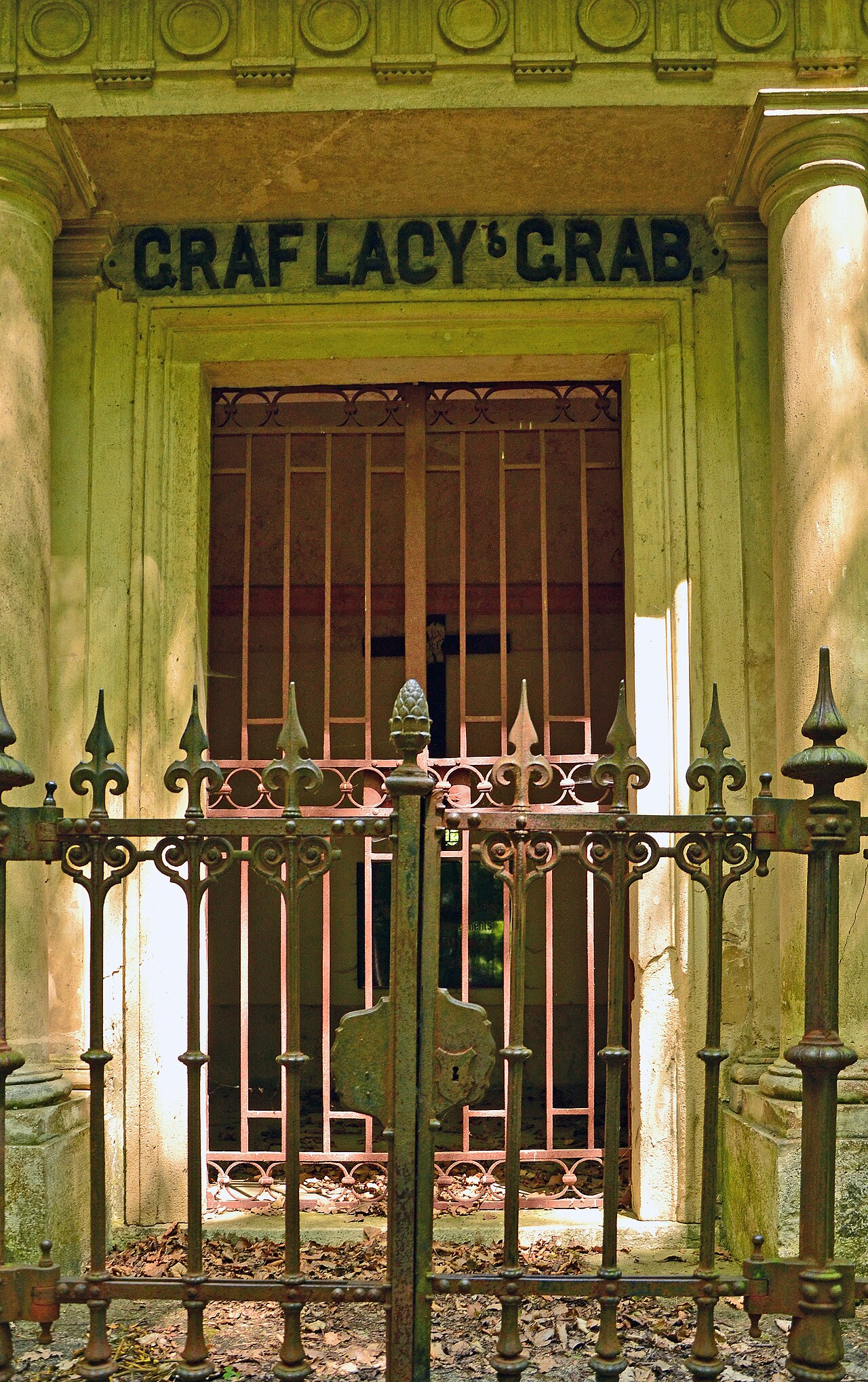 Foto von Graf Lacy Grab