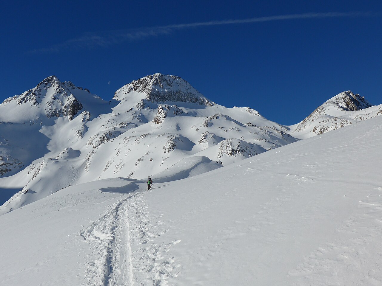 Chli Leckihorn, Gross Leckihorn and on the right Stellibodenhorn, taken from northeast, near Rotondo hut