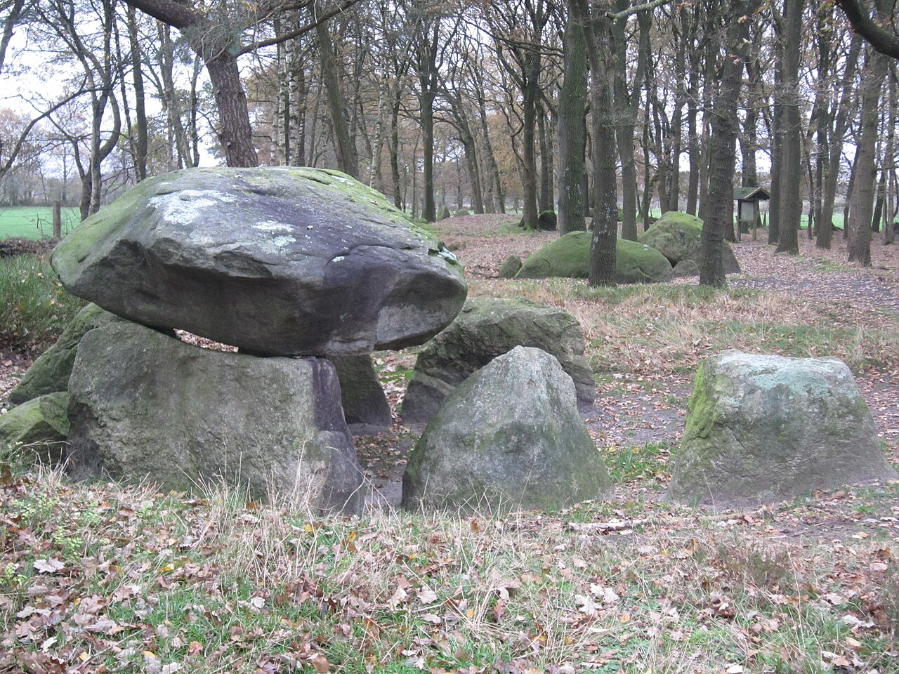 Dolmens "Bei Deymanns Mühle" in Stavern