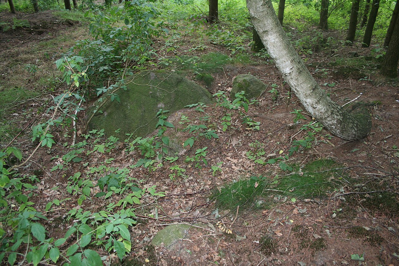 Megalithic tomb Wachtum