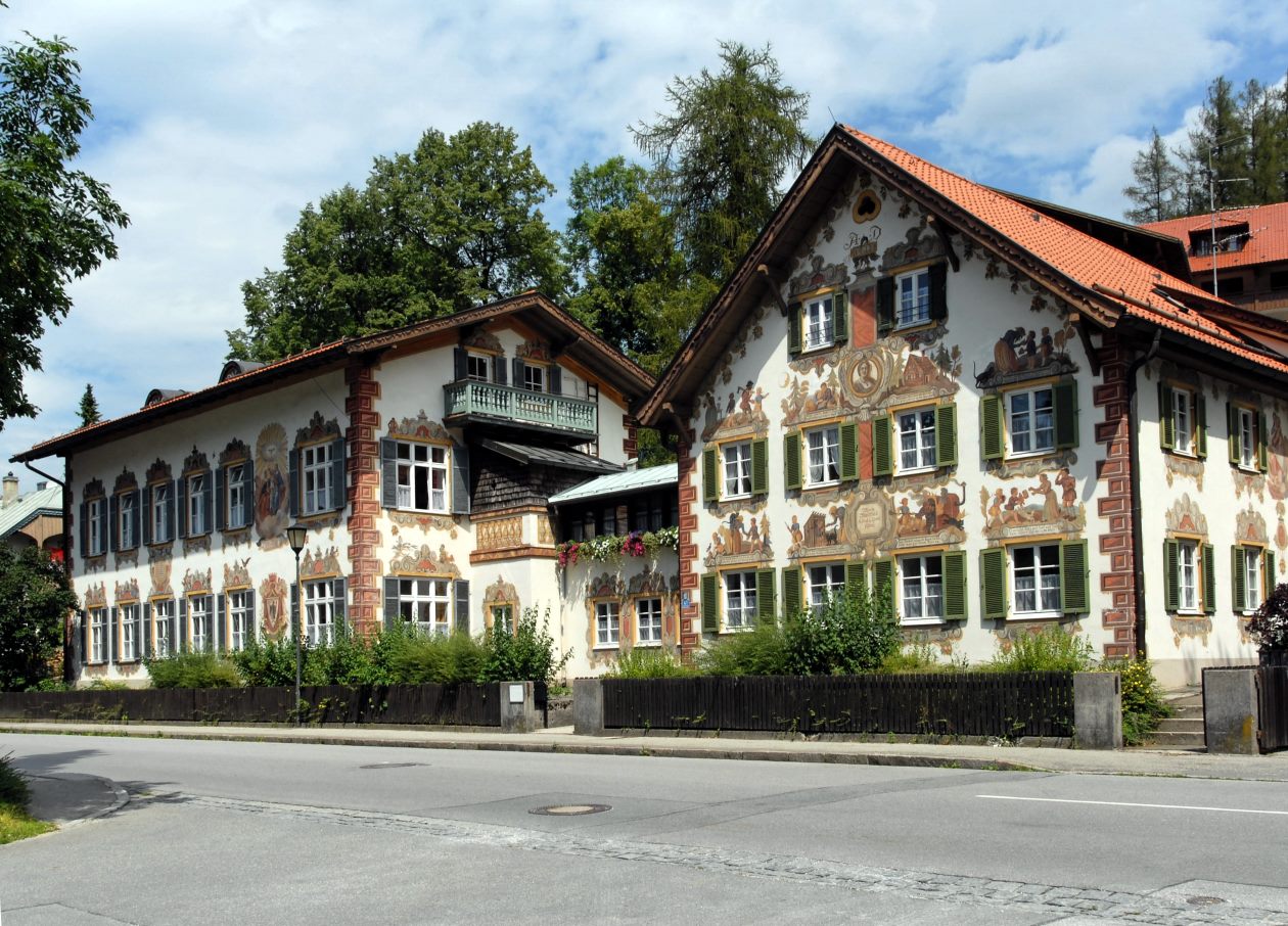 Oberammergau, scraffity paintings on "Hänsel und Gretelhaus" in Street Ettalertstr