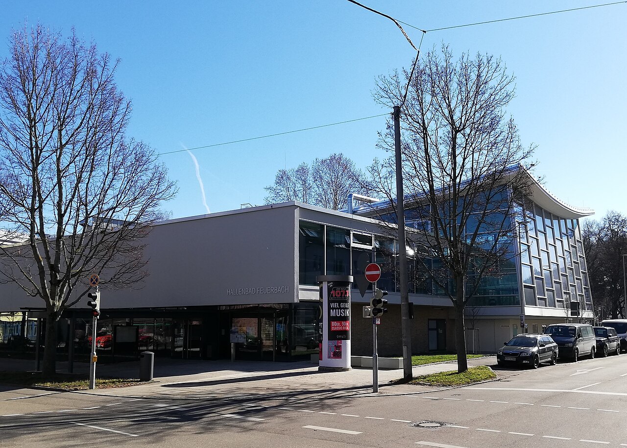 Stuttgart , Hallenbad Feuerbach