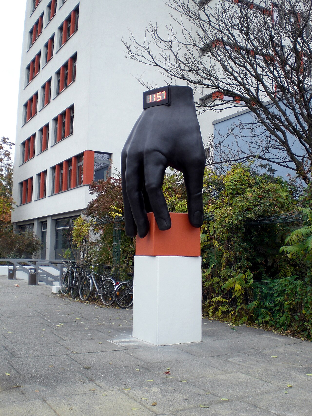 clock sculpture on the corner of Altonaer Straße / Lessingstraße in Berlin-Tiergarten, Germany