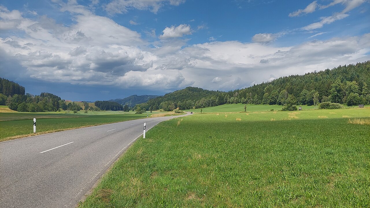 Hasenberg in the municipality of Isny im Allgäu, view from south