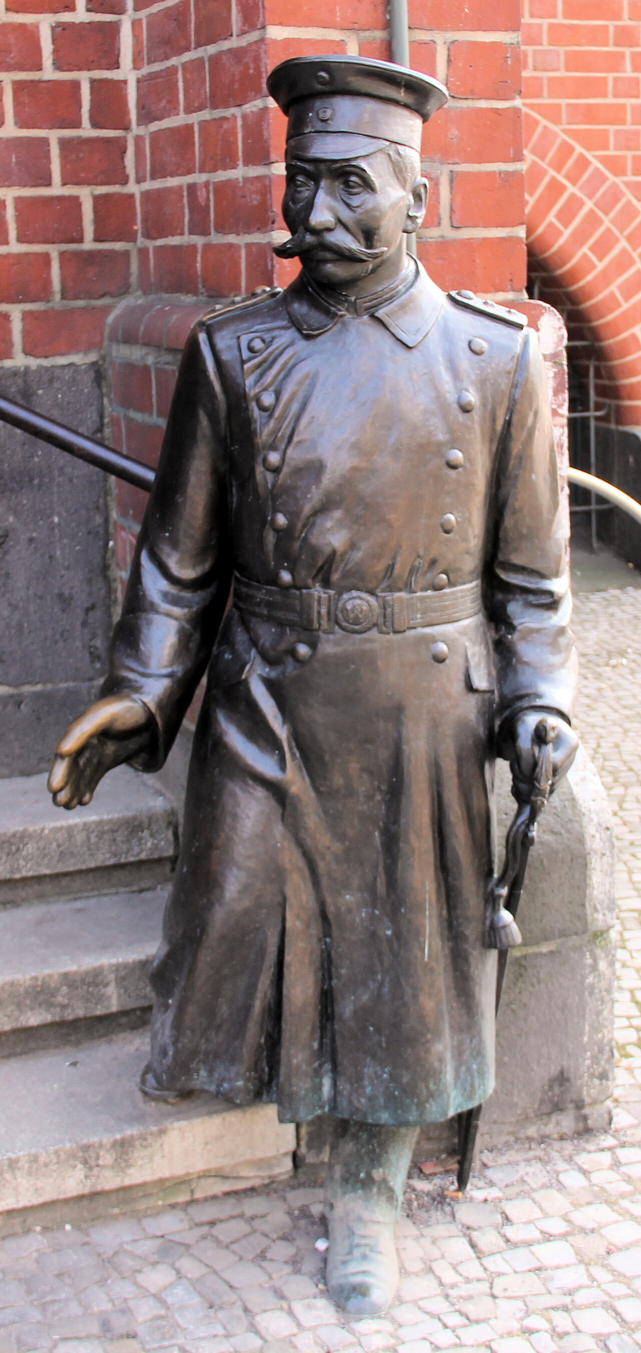 Memorial statue, " Wilhelm Voigt " by Spartak Babajan , 1996, Alt-Köpenick 21, Berlin-Köpenick , Germany