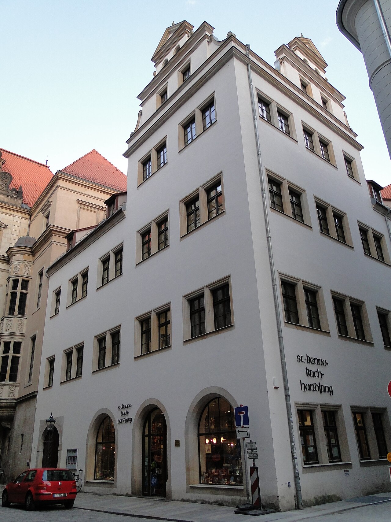 Kanzleihaus in der Schloßstraße 24 Ecke Kanzleigäßchen in Dresden mit der St