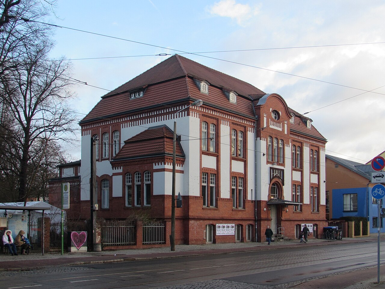 haus der offiziere, ehemaliges offizierskasino der kürassiere magdeburger straße brandenburg