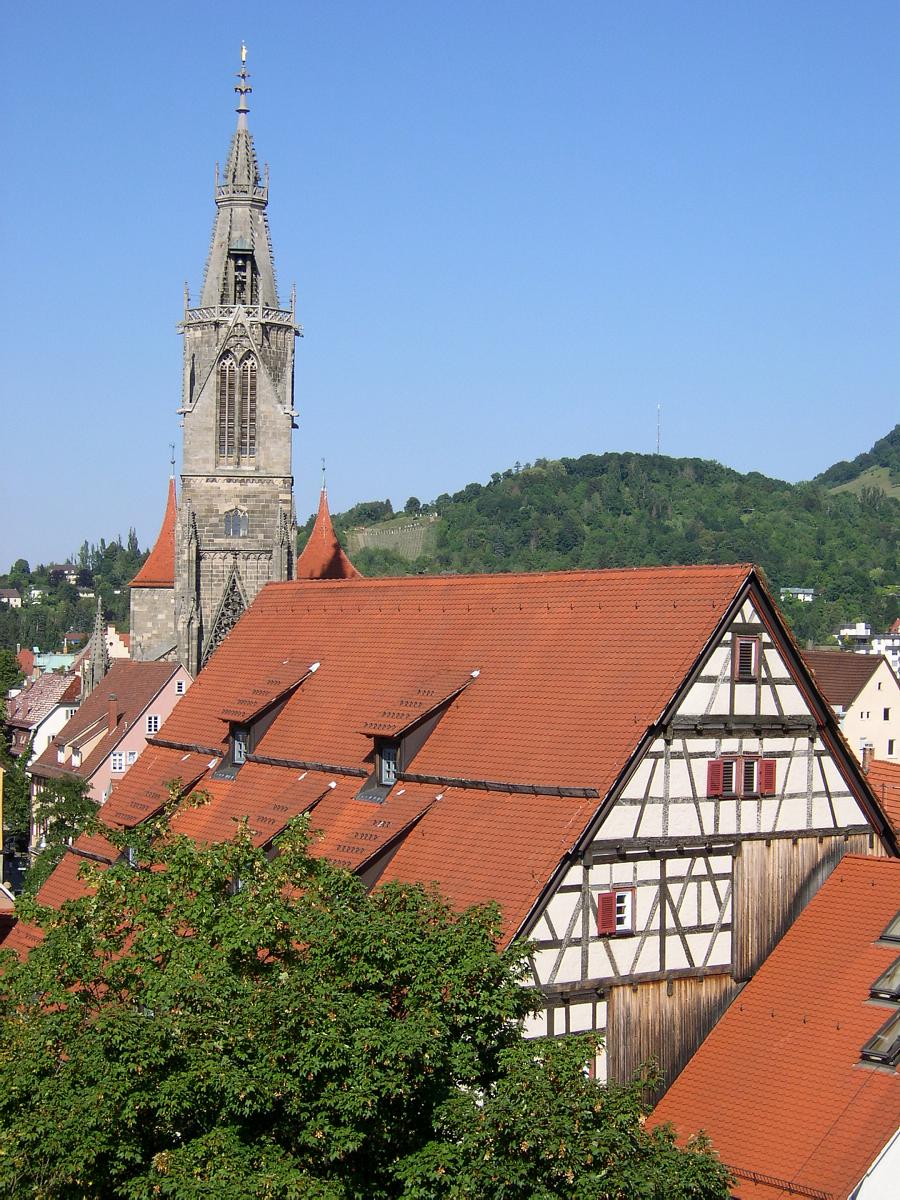 Ansicht des Turms der Marienkirche und des Heimatmuseums