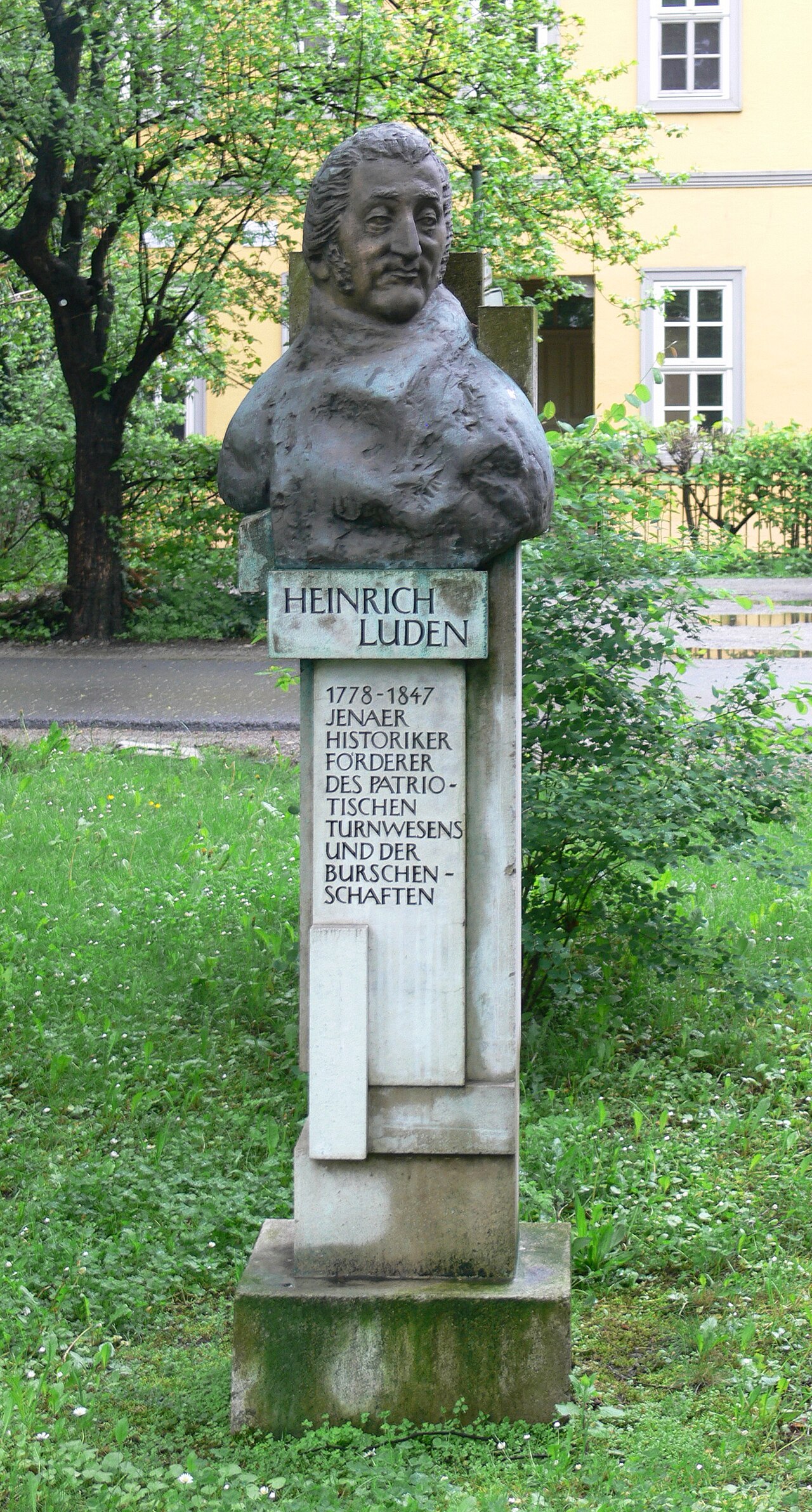 Jena: Denkmal für Heinrich Luden am Fürstengraben
