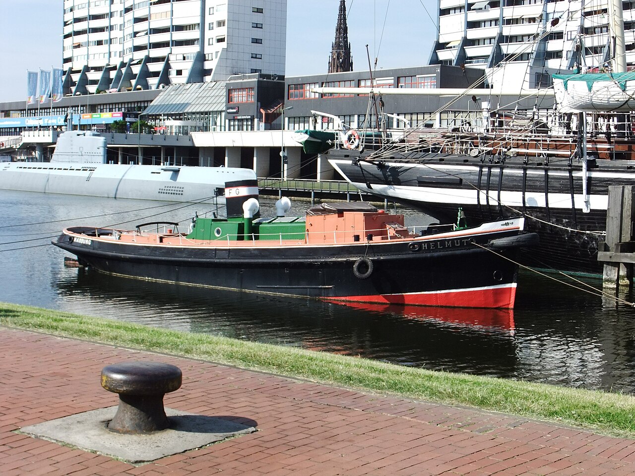 Binnenschlepper "Helmut" in Bremerhaven,