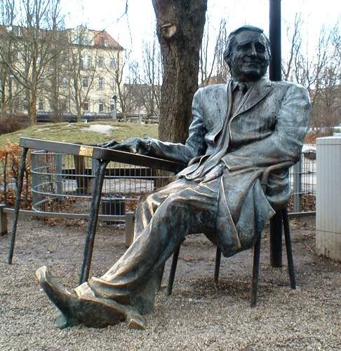 Denkmal für Monaco Franze (Helmut Fischer) an der Münchener Freiheit, selbst fotografiert, GNU-FDL