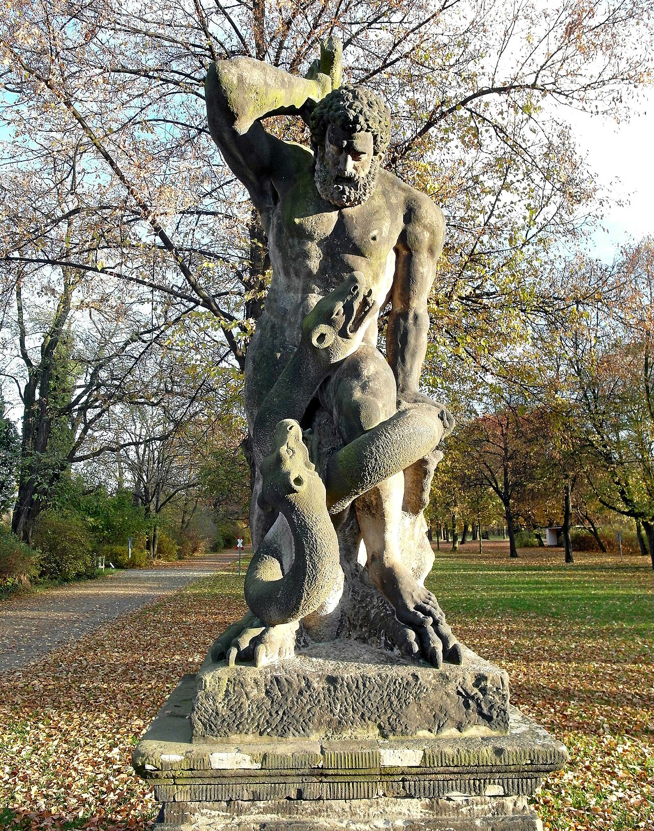 Foto von Herkules im Kampf mit lernäischer Schlange