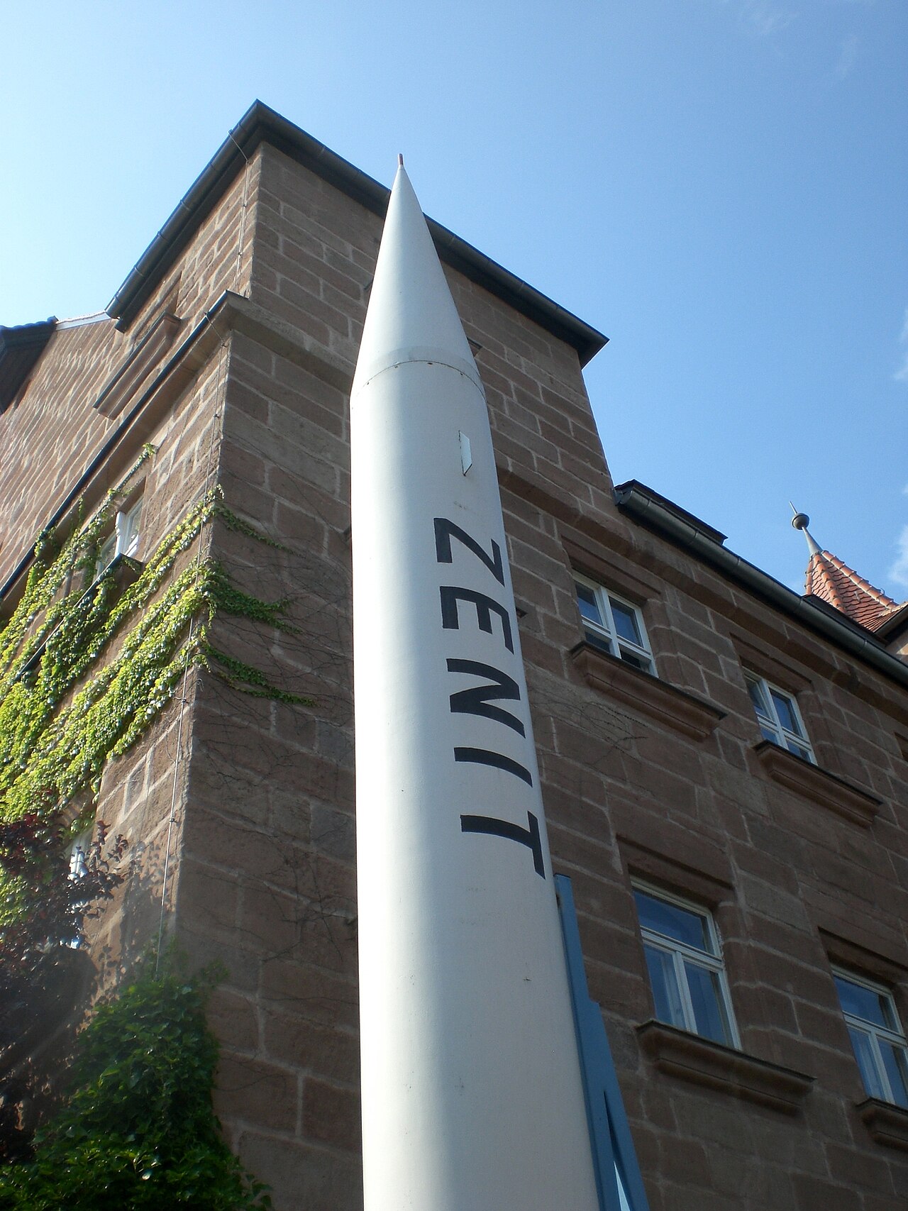 Hermann-Oberth-Raumfahrt-Museum und Pfinzingschloss in Feucht