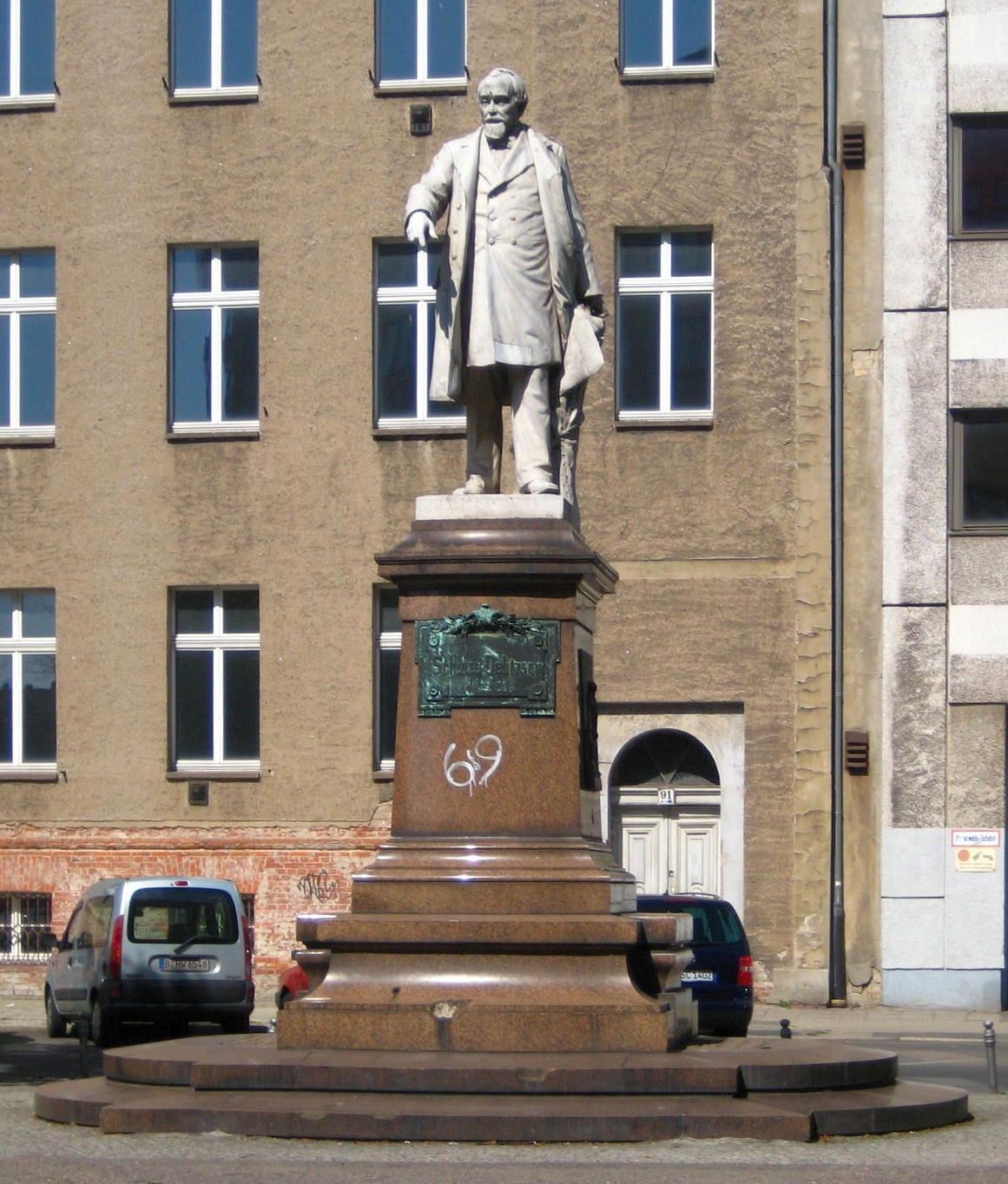 Memorial Hermann Schulze-Delitzsch on Schulze-Delitzsch