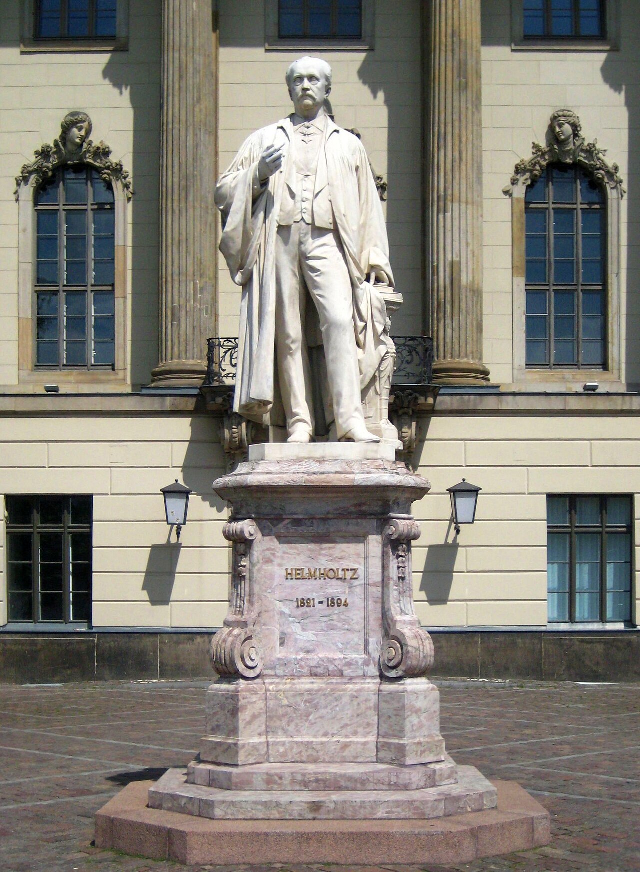 Ernst Herter: Standbild Hermann von Helmholtz