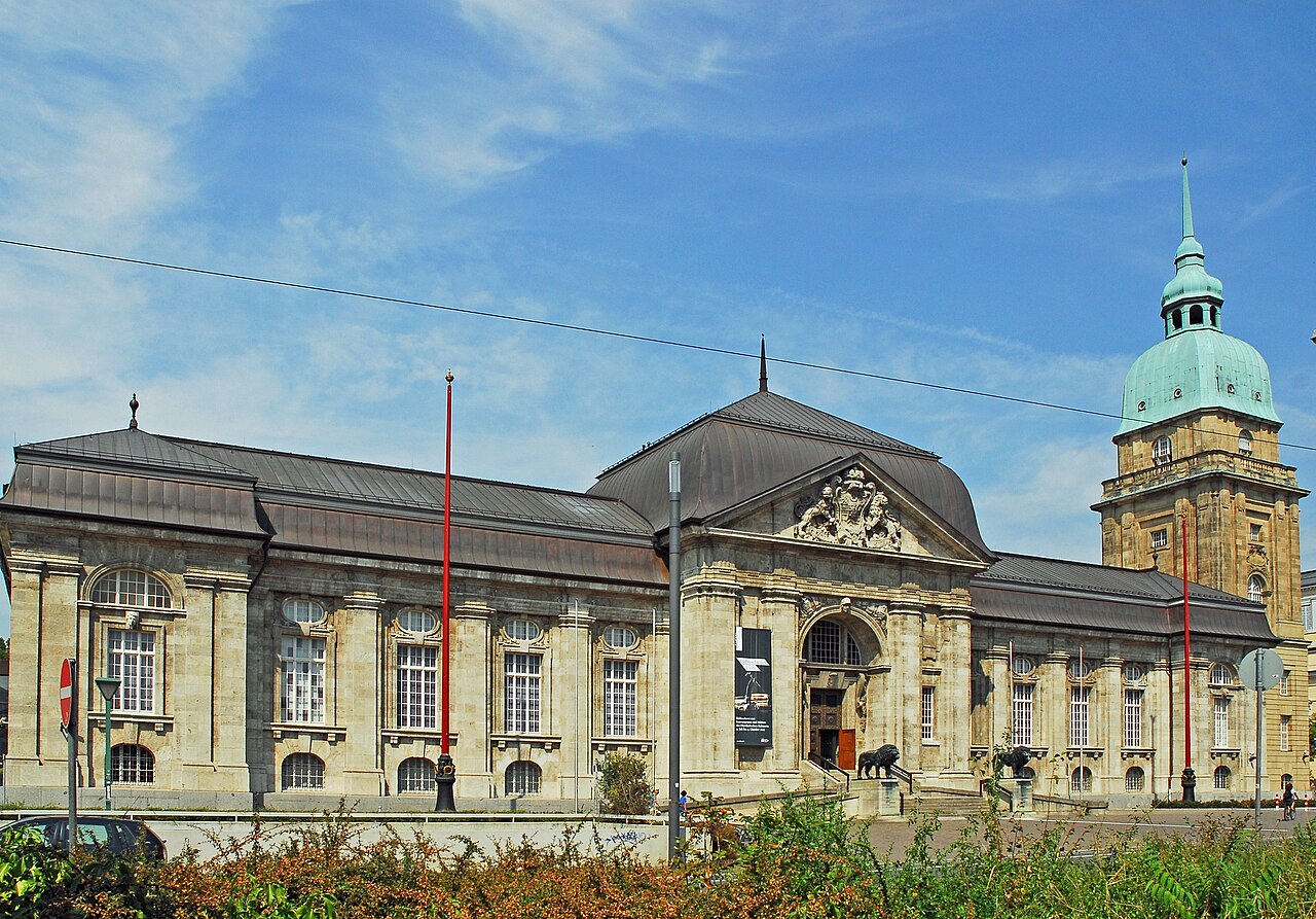 Hessisches Landesmuseum in Darmstadt, Friedensplatz 1: Als "Großherzogliches Museum" 1897–1902 entstanden