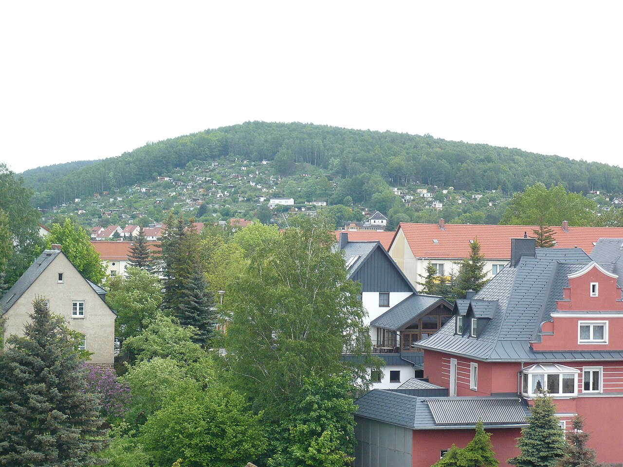 Stadt Aue, Umgebender Berg