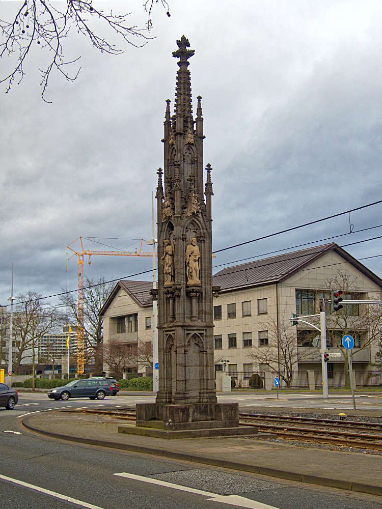 Hochkreuz an der Godesberger Allee in Bonn