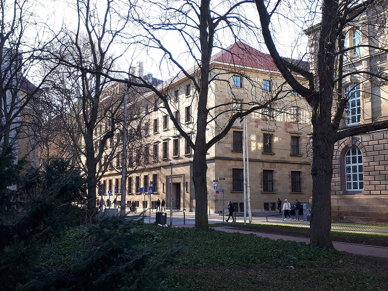 Hochschule für Technik Stuttgart, Gebäude 2 (Block 2), mit Bibliothek (Bibliothek)