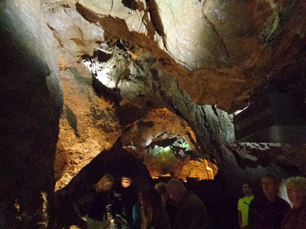 Ein Eindruck aus einer der Kuppeln im Inneren der Iberger Tropfsteinhöhle