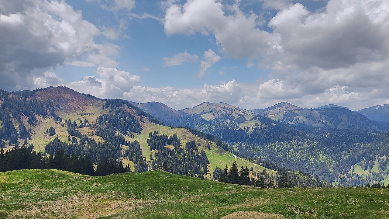 view from south of Rangiswanger Horn to the west