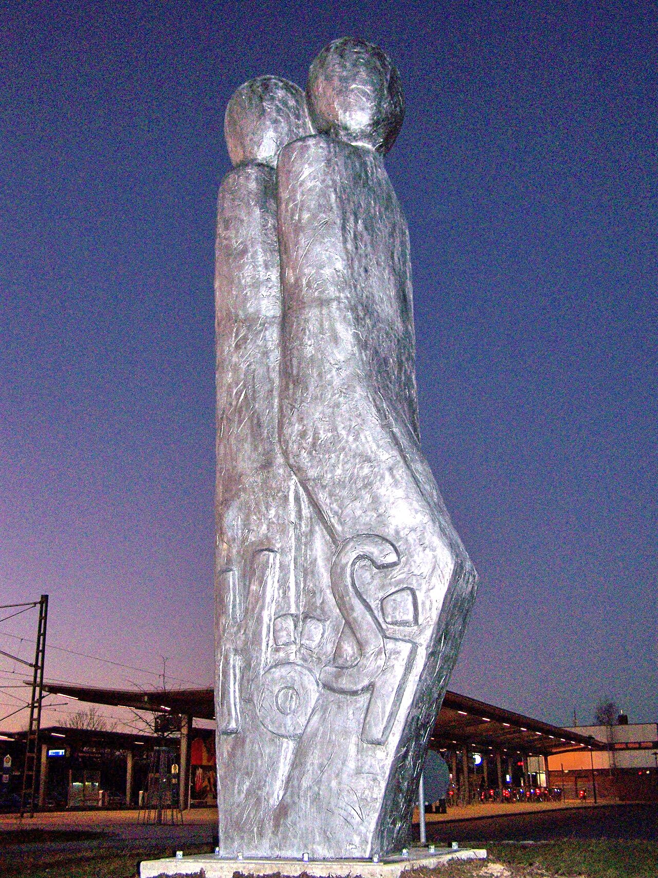 Skulptur "HöSi" in Höhenkirchen-Siegertsbrunn, germany"