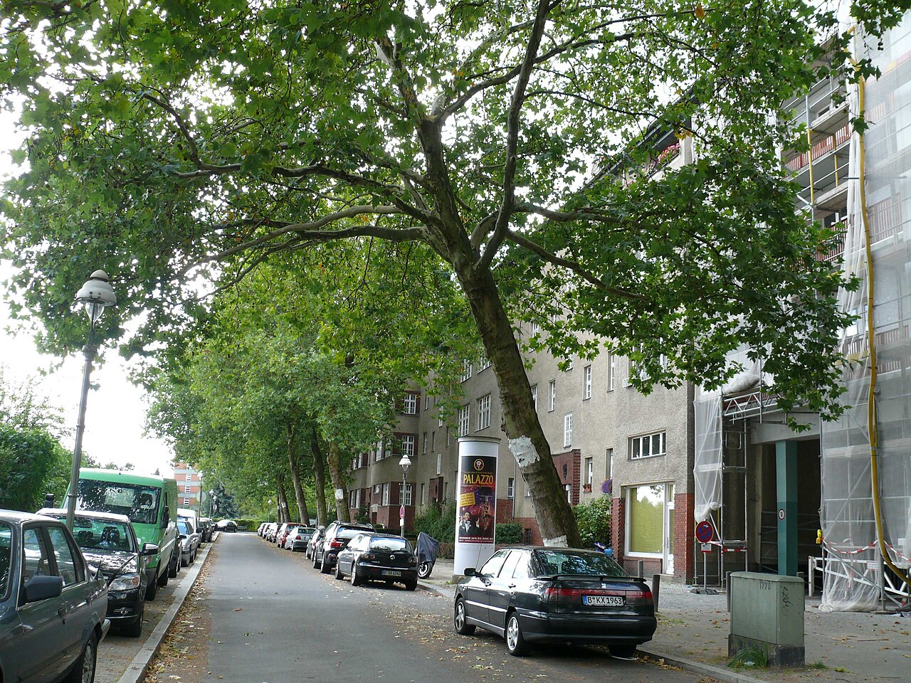 Berlin-Wilmersdorf Hoffmann-von-Fallersleben-Platz