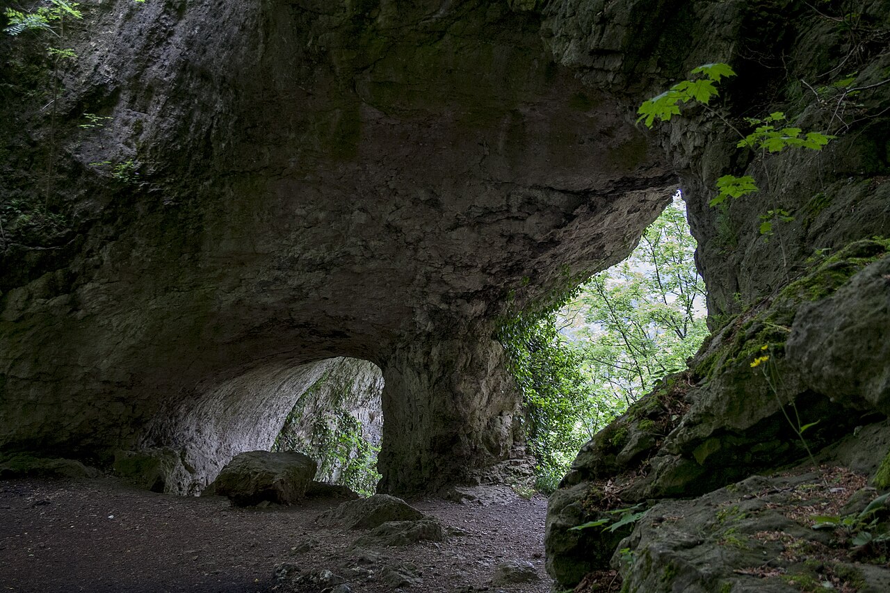 Houbirg, Happurg, Landschaftsschutzgebiet Südlicher Jura mit Moritzberg und Umgebung, Hohler Fels