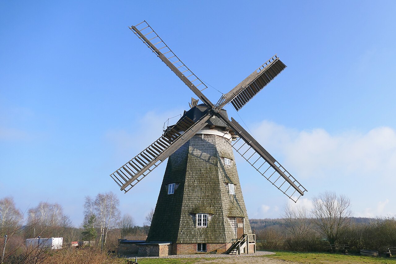 Windmühle Benz von Westen