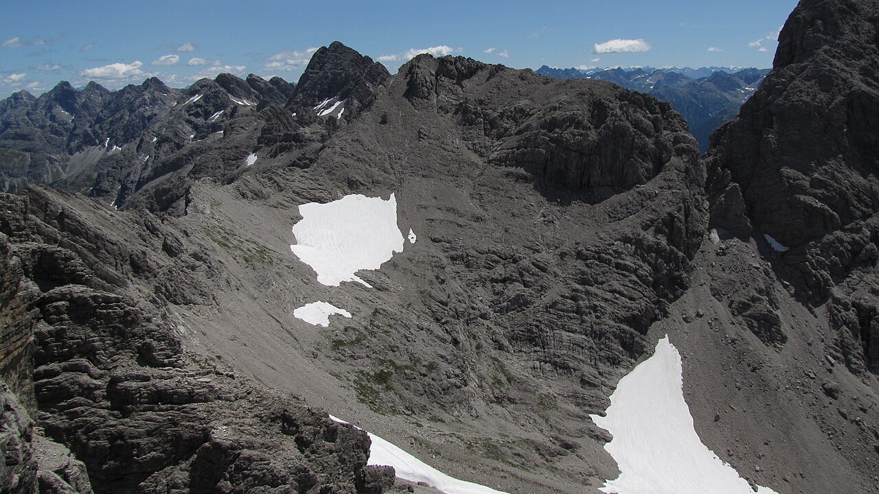 Blick vom Südwestgrat der Öfnerspitze nach Südösten zur Hornbachspitze (2533 m)