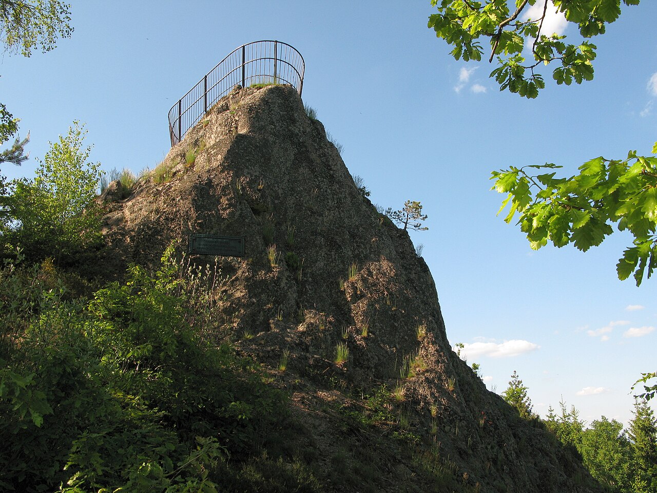 Der Huberfelsen am Westweg und am Zweitälersteig bei Oberprechtal im Schwarzwald