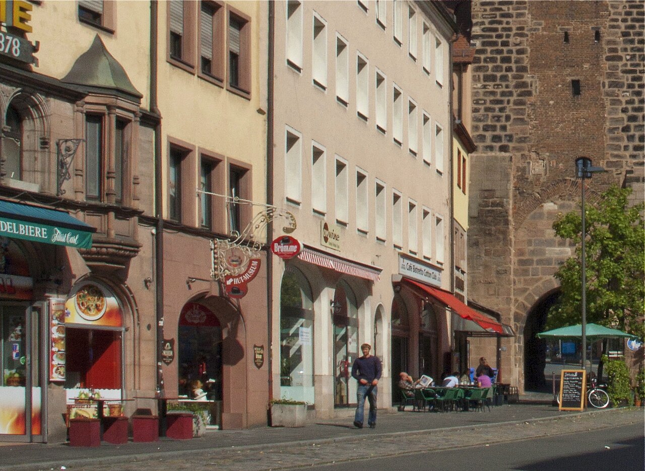 Eingang des Hutmuseums Nürnberg in der Inneren Laufer Gasse