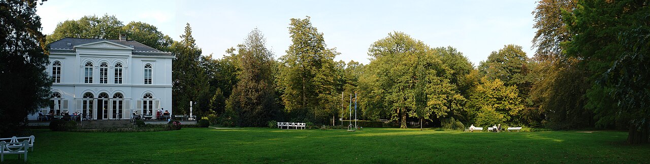 Landhaus Caesar-Ichon und Park in Bremen, Oberneulander Landstrasse (Panorama)