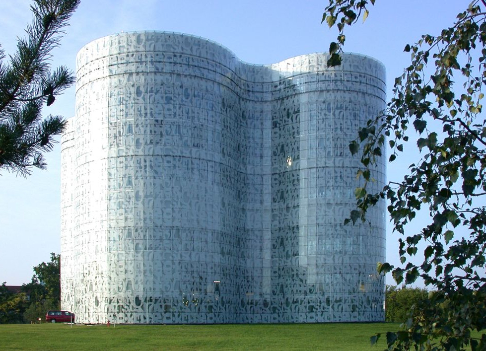 information communication and multimedia center Cottbus (IKMZ)