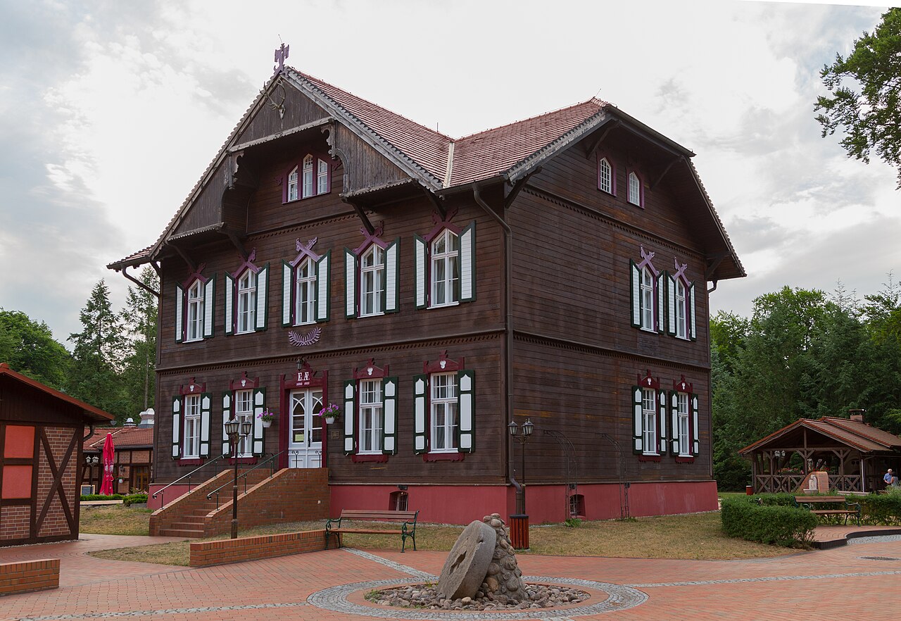 This is a photo of the architectural monument in Mecklenburgische Seenplatte identified by the ID