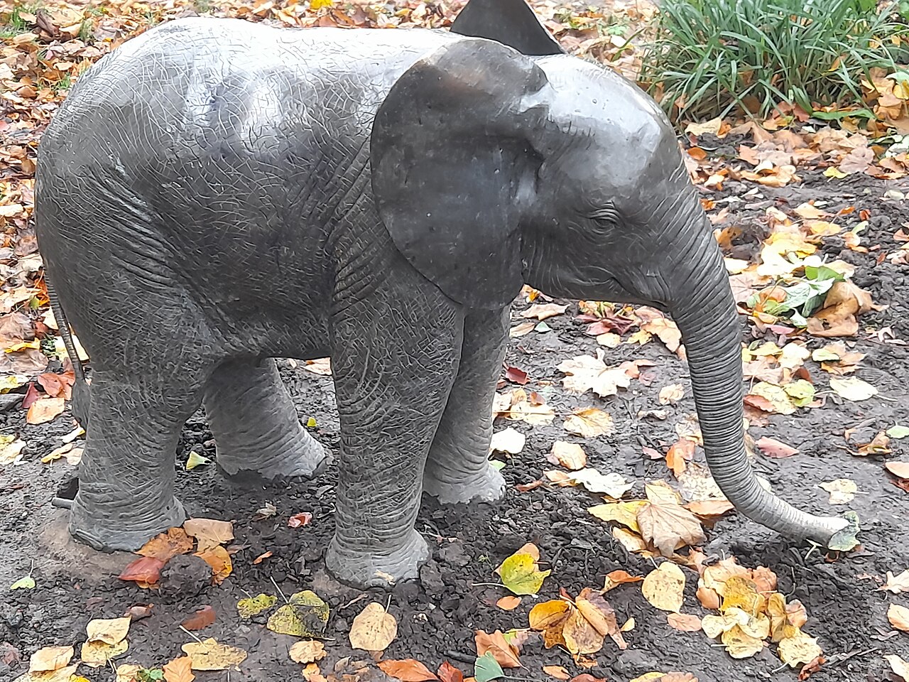 Skulptur Je ne suis pas une pipe (2013 by Baldur Burwitz) auf der Königsmarck-Bastion, Stade