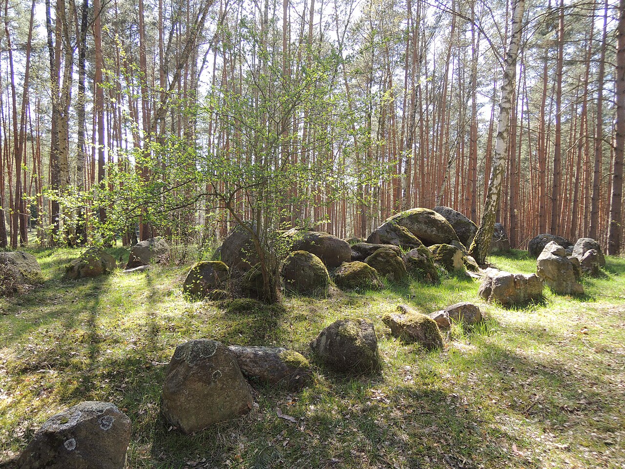 The megalithic tomb ALV 33 "Kaisergrab"