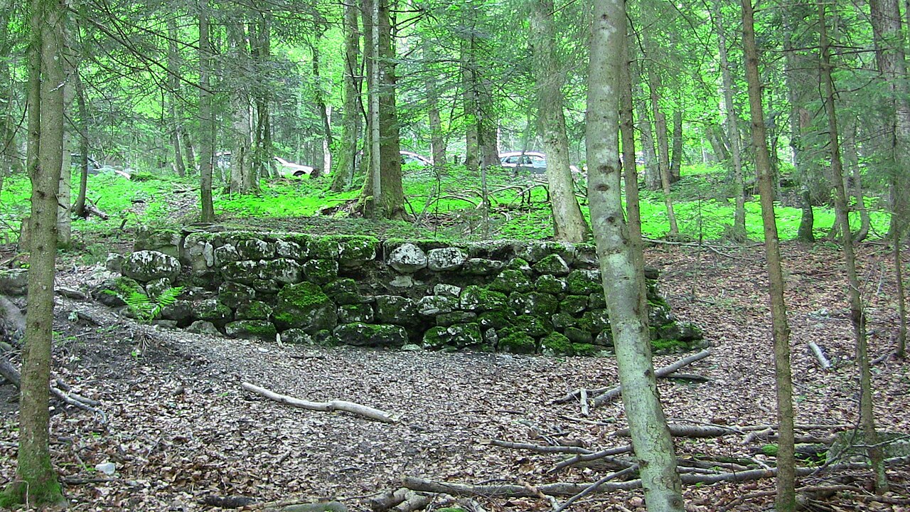 Fundament des Kampfhäusls 2019