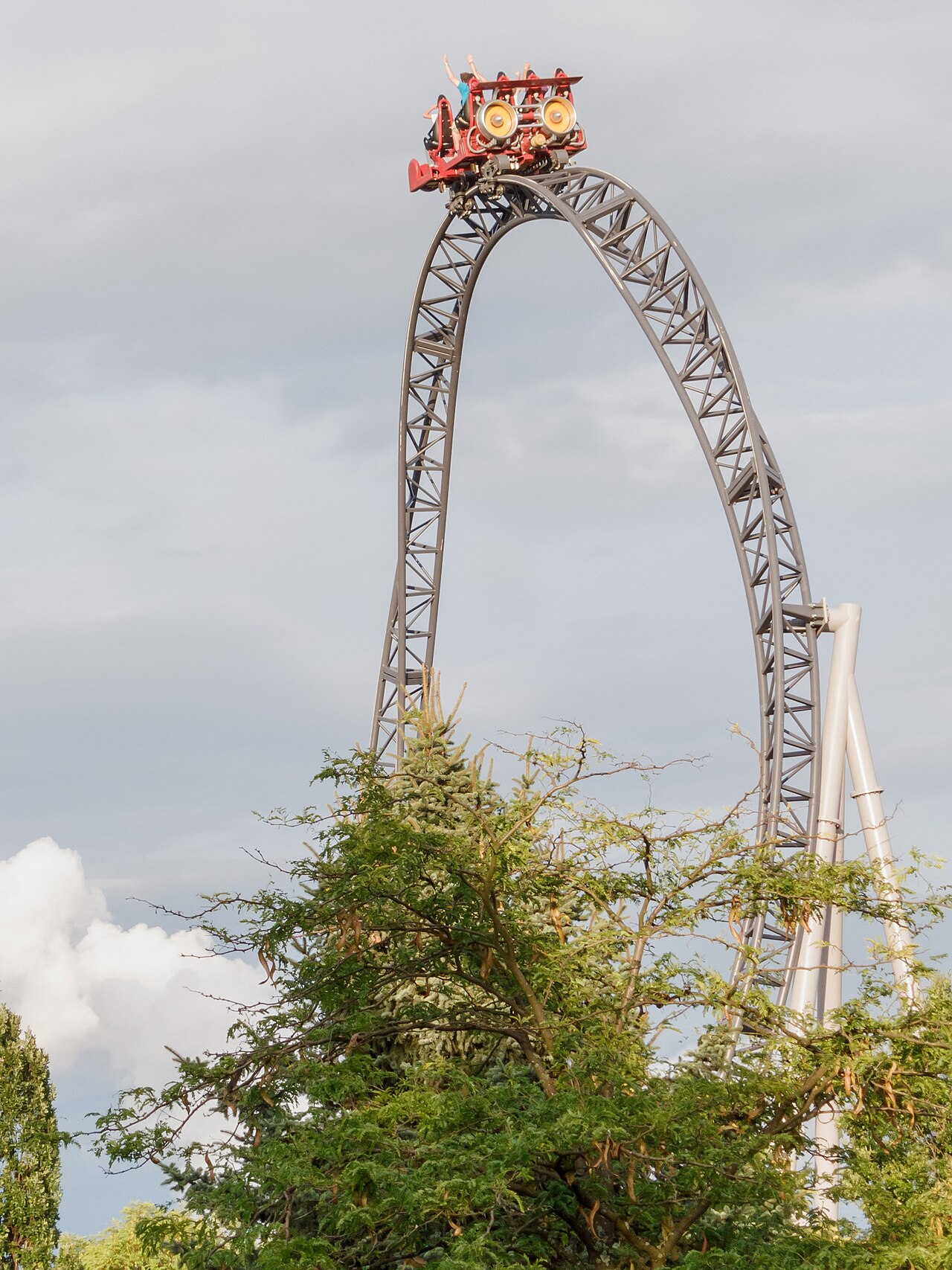 Roller coaster car of Karacho at Erlebnispark Tripsdrill passing the top hat