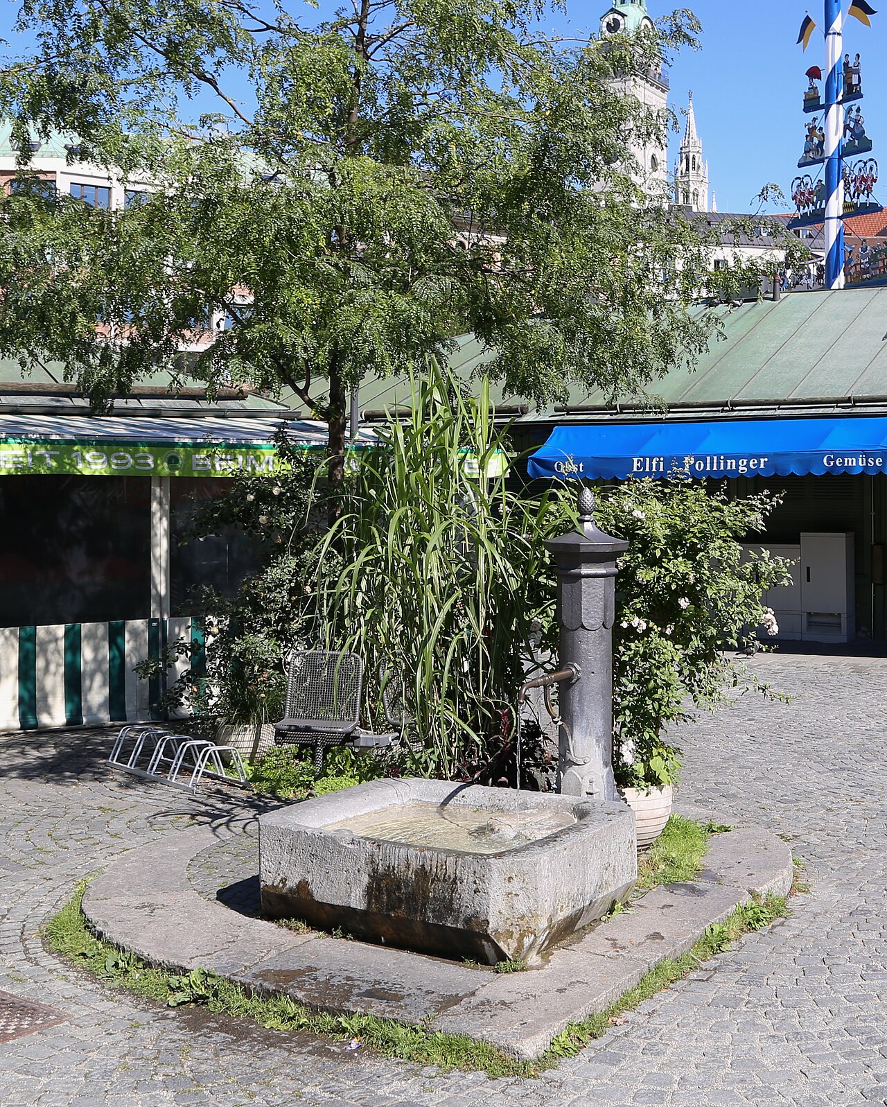 Brunnen am Viktualienmarkt, München