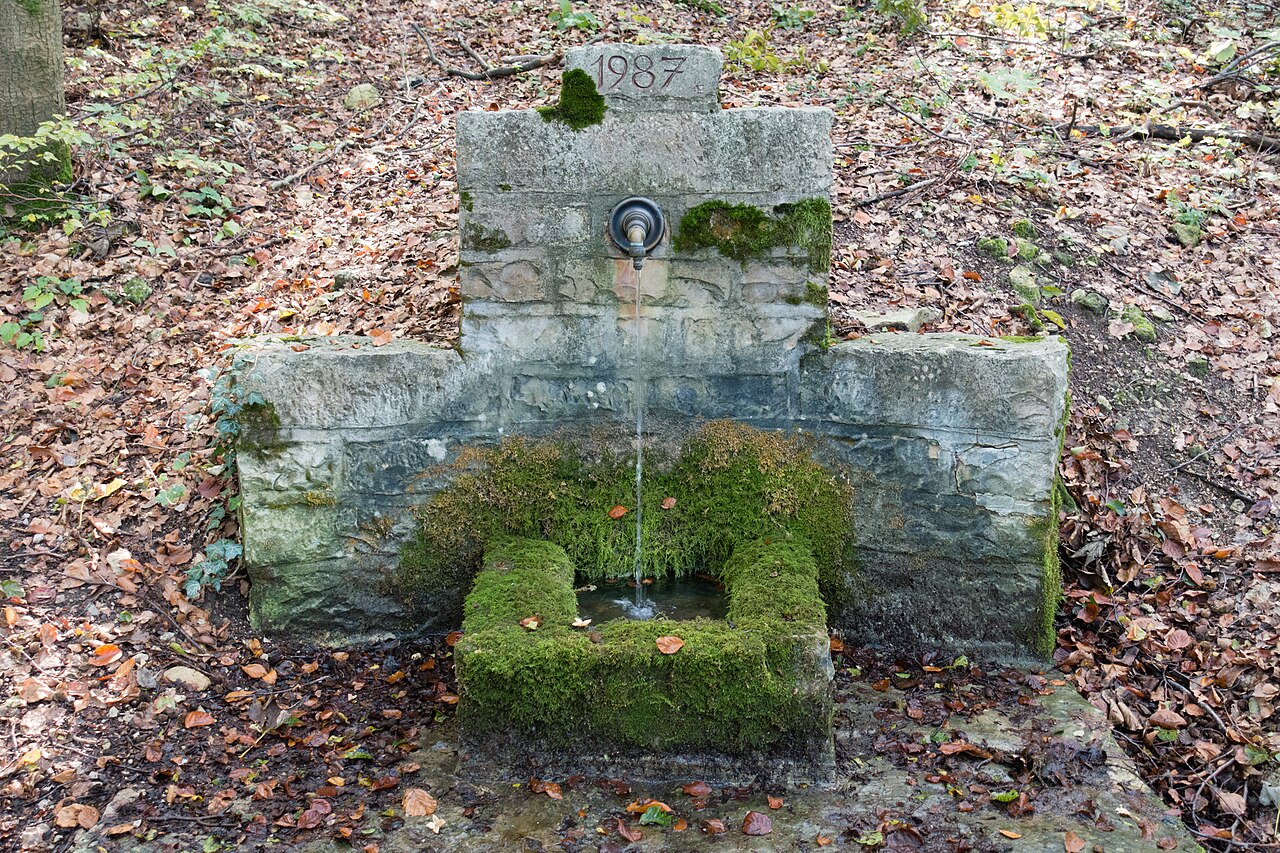 Keilbergbrunnen, Quelle, Offenhausen