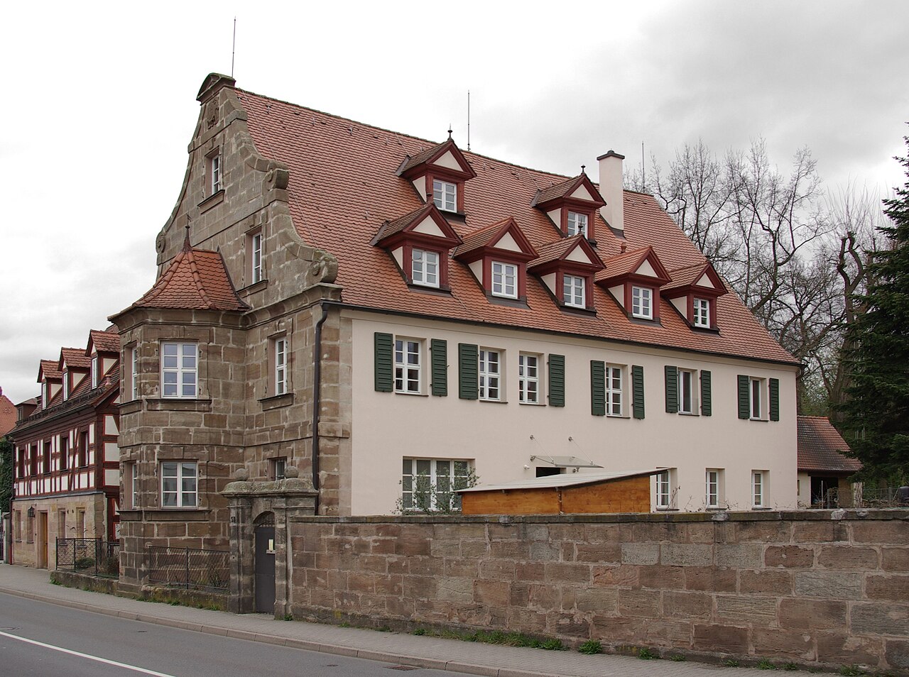 Ehemaliges Gasthaus Zum Goldenen Bären (Kern im 16
